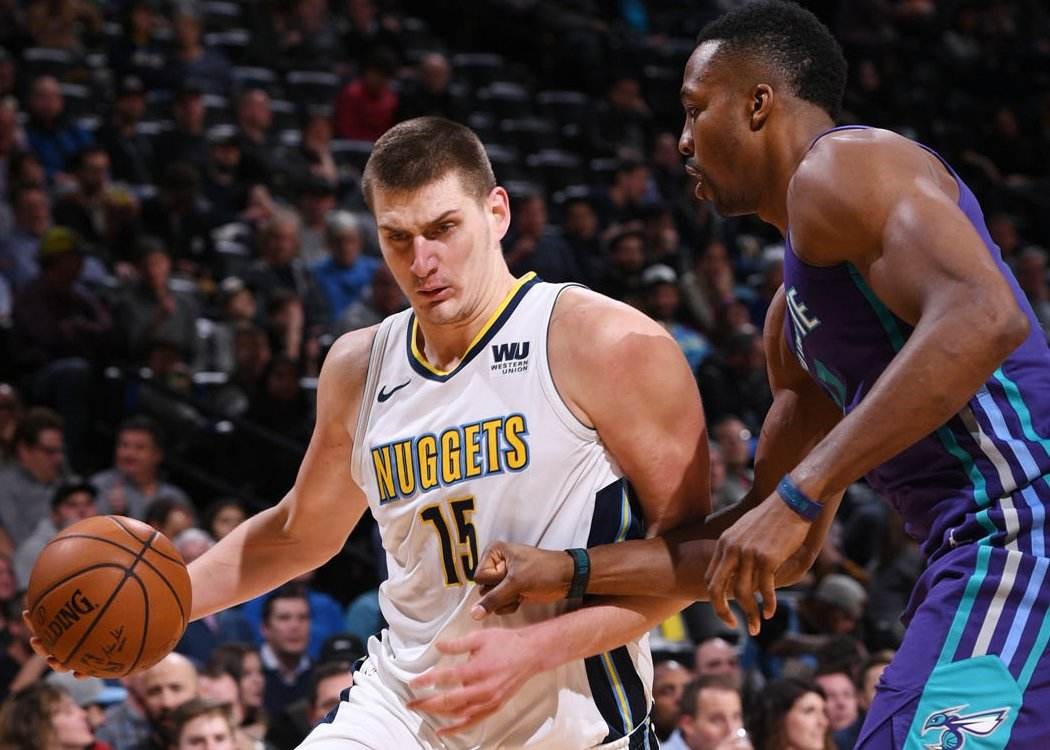 他在翻牌评 他在翻牌评