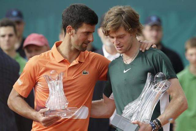 周对季后赛 周对季后赛